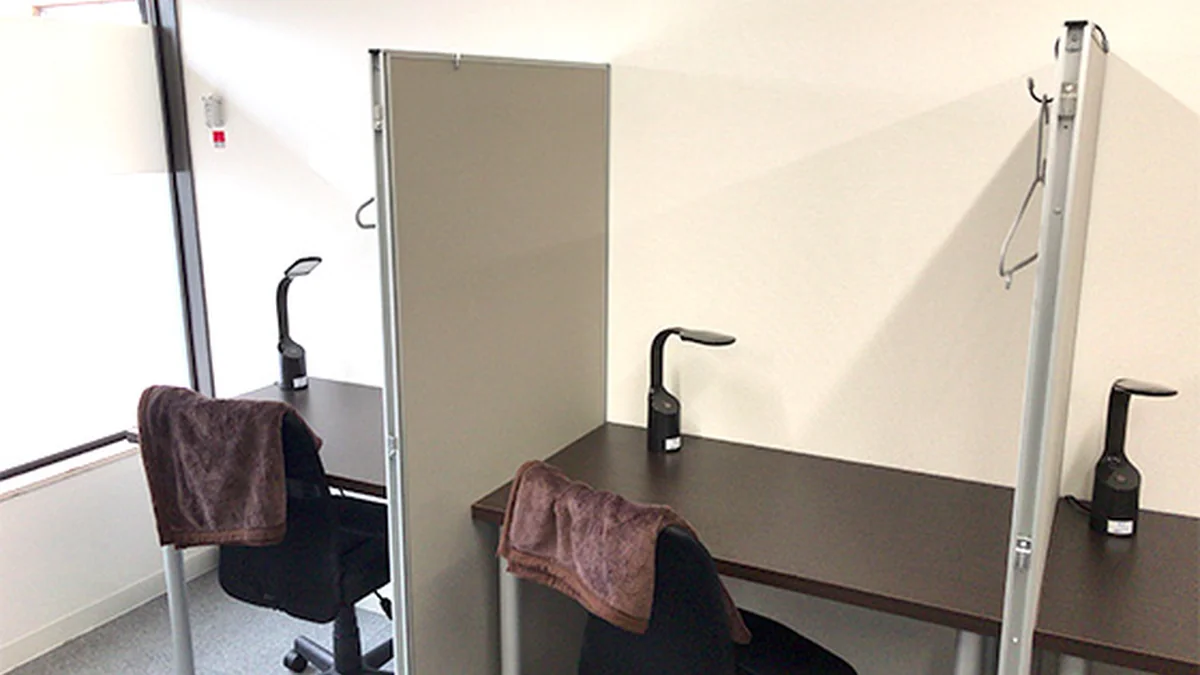 自習室大阪 天王寺1号店 個別デスクのイメージ