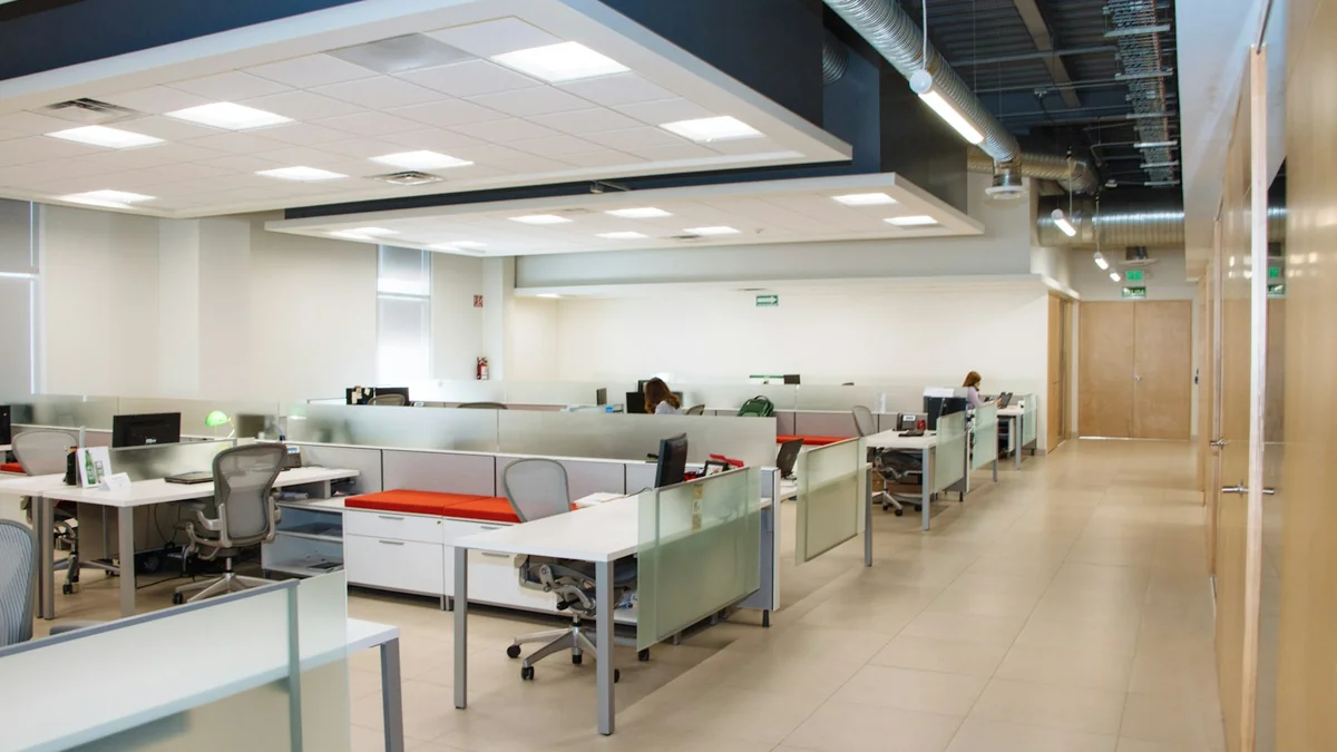 横浜駅エリアの自習室ヒーロー画像（個室ブース）