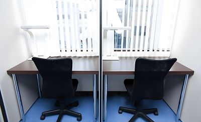 おとな自習室 自習室なんば離れ ブース席内観（画像提供: おとな自習室）