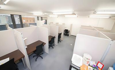 おとな自習室 えさか ブース席全体