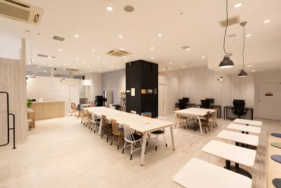 勉強カフェ町田マルイスタジオの内観写真（画像提供: 勉強カフェ）