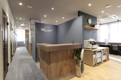 BIZcomfort静岡の外観・内観写真（画像提供: BIZcomfort）