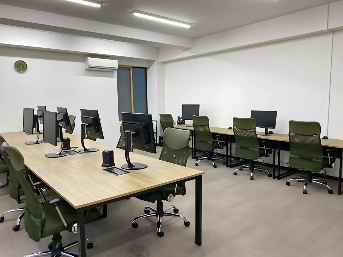 いいオフィス大分 by動画編集CAMP（コワーキングスペース／自習室／会議室）の外観・内観写真（画像提供: bm-iioffice-app-production.s3.ap-northeast-1.amazonaws.com）
