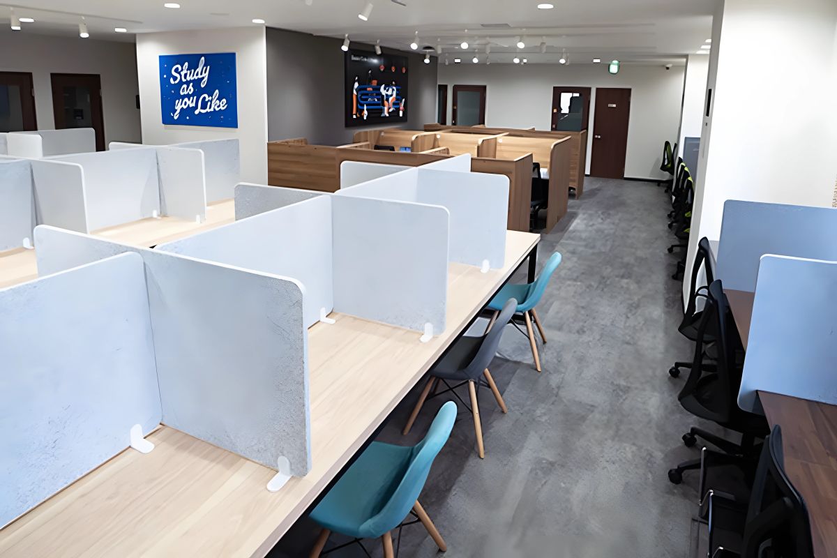 Gadol Cafe&Study 三宮店