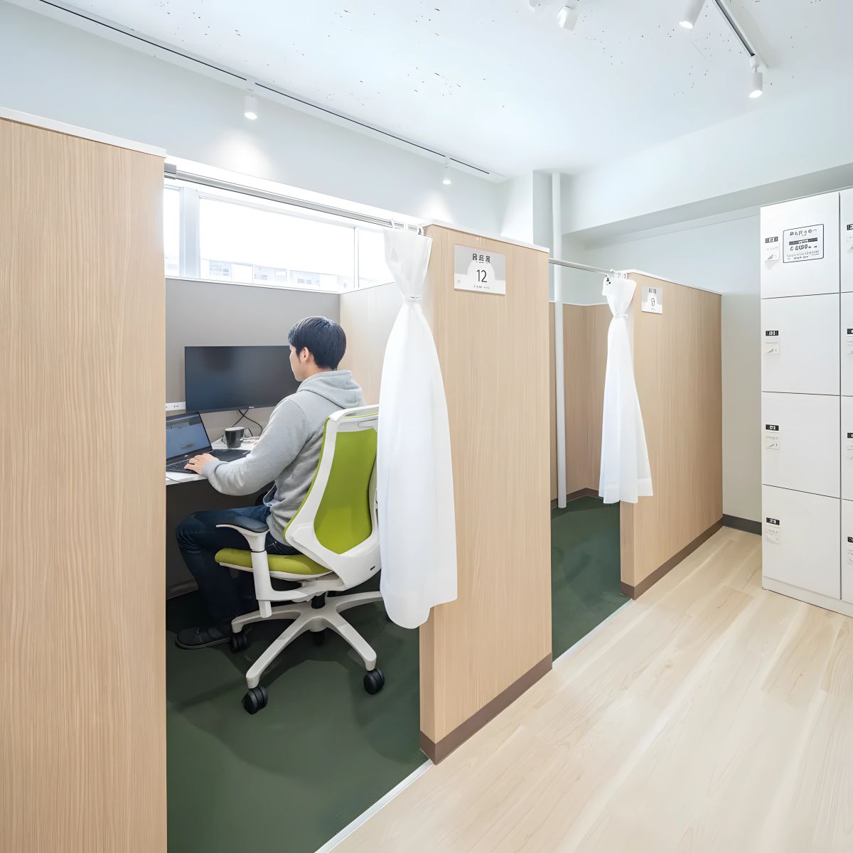 自習室 KAKOI 後楽園駅前店 の内観（画像提供: 自習室KAKOI）