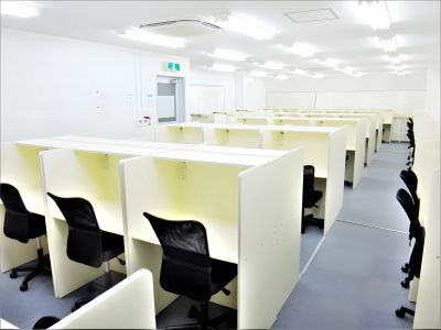 有料自習室 Study Booth四ツ谷 の内観（画像提供: study-booth.com）