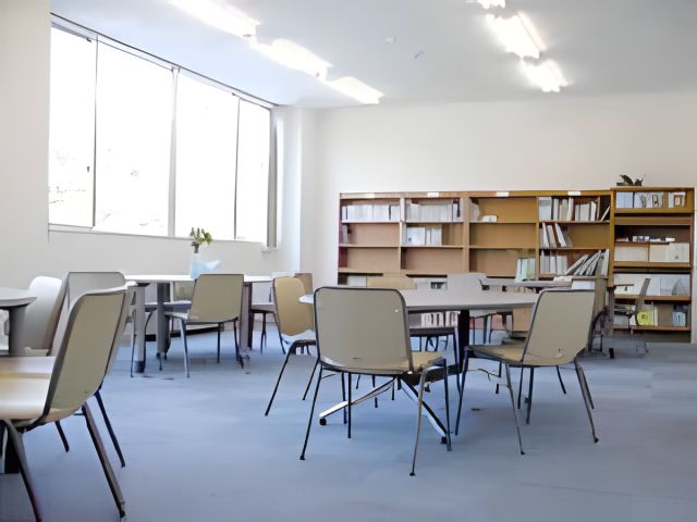 図書学習室 (山口リサイクルプラザ内) の図書室