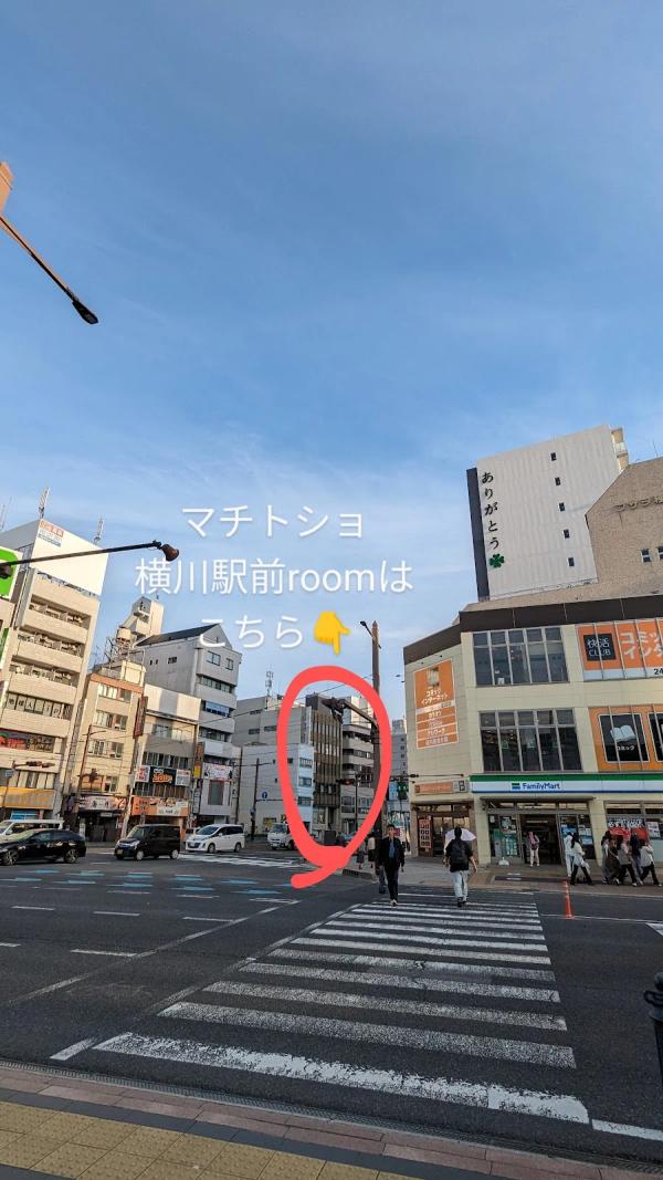 会員制自習室 まち図書カフェ横川駅前 の店内 (Google提供)