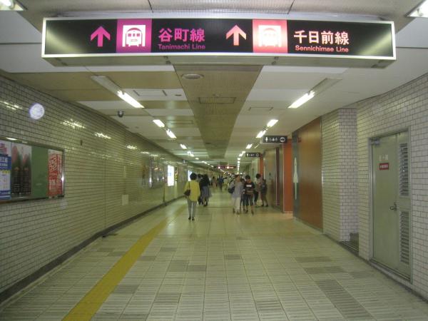 「自習室大阪」上本町１号店 の店内 (Google提供)