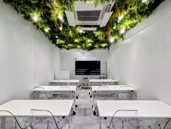 FEEEP 東京八重洲店 の店内 (Google提供)