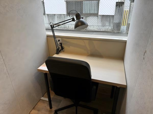 P・SPO STUDY ROOM （ピースポスタディルーム）松大前店の外観・内観写真（画像提供: pspo.jp）