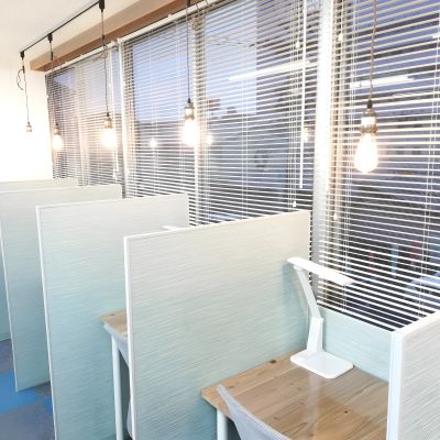 会員制自習室 まち図書カフェ 東広島roomの外観・内観写真